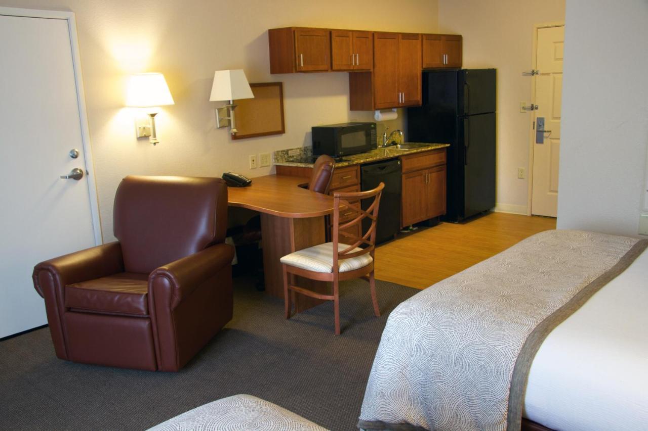 Candlewood Suites Champaign-Urbana University Area By Ihg Zewnętrze zdjęcie
