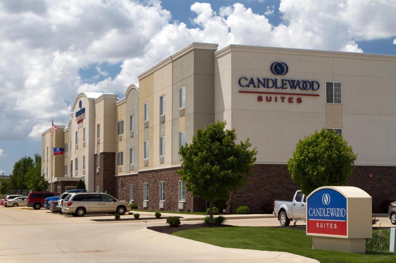 Candlewood Suites Champaign-Urbana University Area By Ihg Zewnętrze zdjęcie