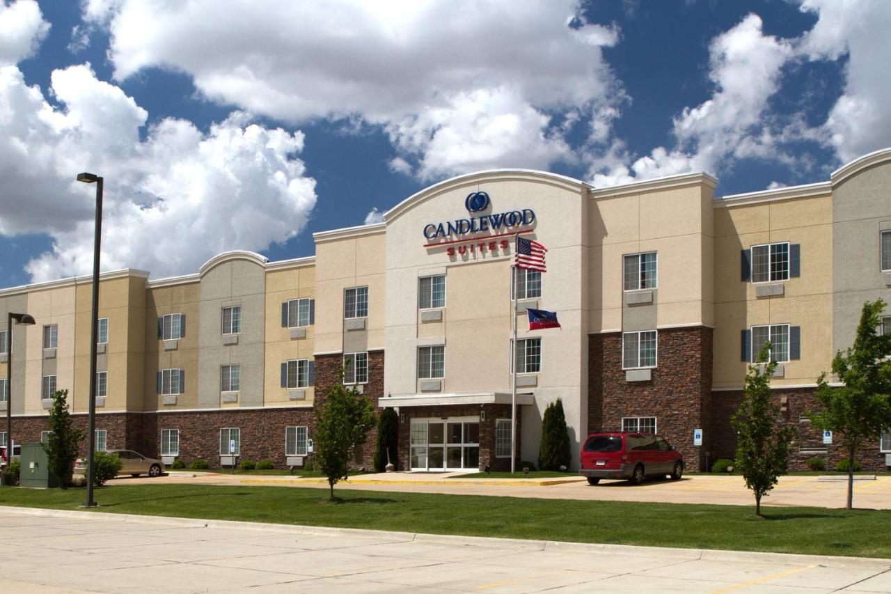 Candlewood Suites Champaign-Urbana University Area By Ihg Zewnętrze zdjęcie
