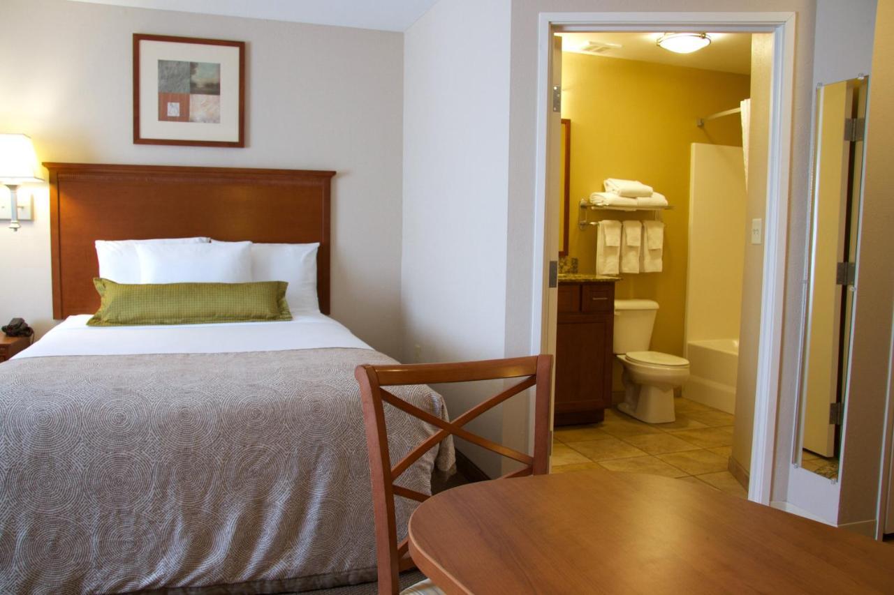 Candlewood Suites Champaign-Urbana University Area By Ihg Zewnętrze zdjęcie