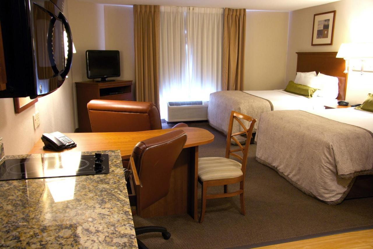 Candlewood Suites Champaign-Urbana University Area By Ihg Zewnętrze zdjęcie