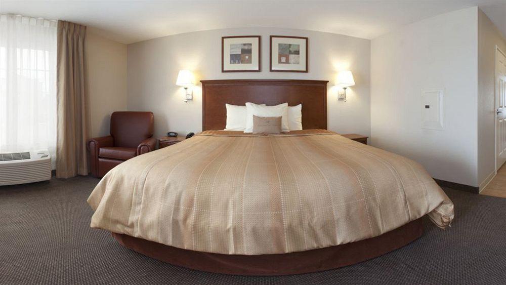 Candlewood Suites Champaign-Urbana University Area By Ihg Zewnętrze zdjęcie