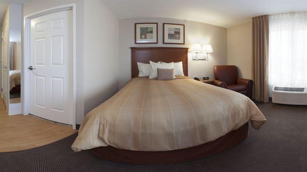 Candlewood Suites Champaign-Urbana University Area By Ihg Zewnętrze zdjęcie