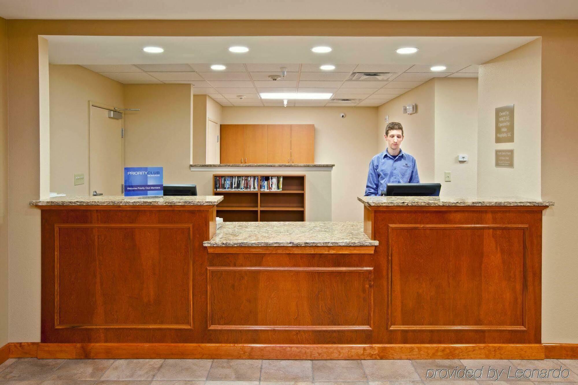 Candlewood Suites Champaign-Urbana University Area By Ihg Zewnętrze zdjęcie